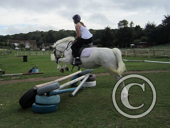 Angel and Yas jumping (3)