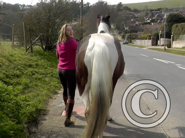 Anna and Ghost 7 April (2)