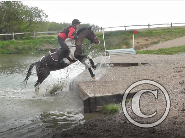 Mia jump out of water