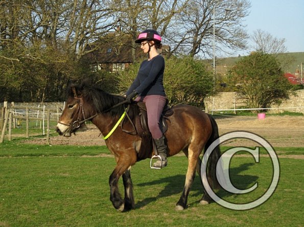 Julia riding Appley (10)