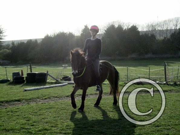Julia riding Appley (4)