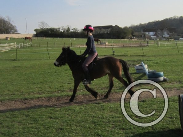 Julia riding Appley (6)