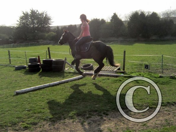 Louise riding Jess (10)