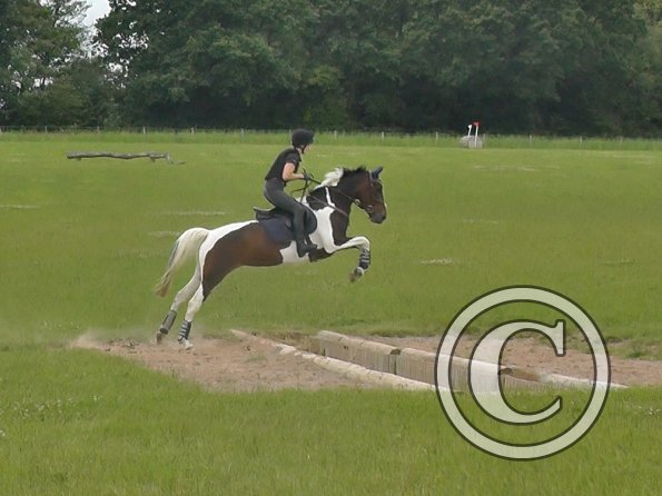 Anna & Ghost Comphurst (13)