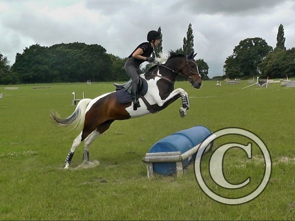 Anna & Ghost Comphurst (4)