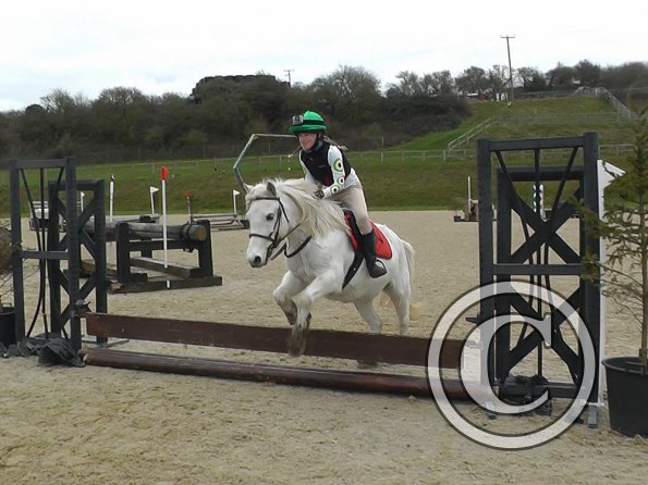 Frankie and Pip jump (4)