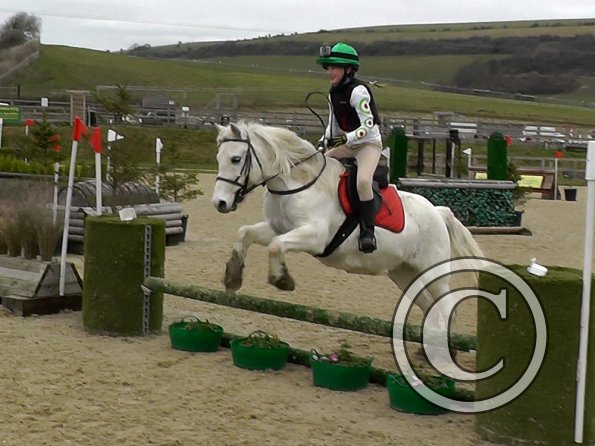 Frankie and Pip jump (6)