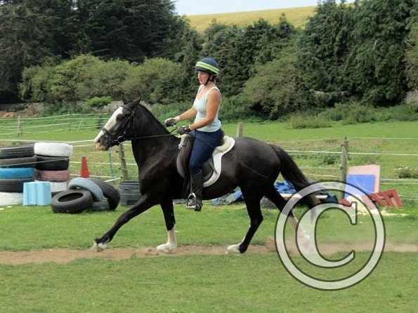 Anna schooling Jessie (5)