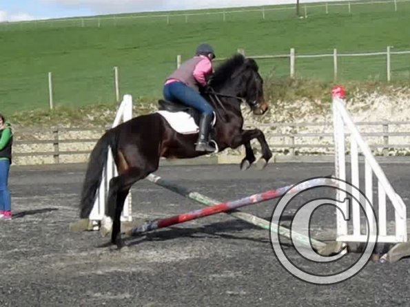 Nikki Rhi warmup (3)