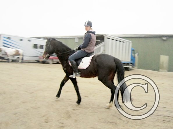 Nikki and Rhi warmup (9)