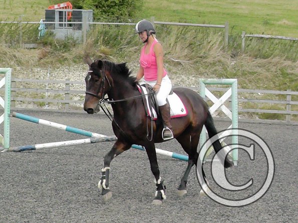 Nikki and Rhi warming up (2)