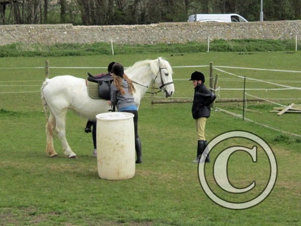 In hand obstacle race (6)