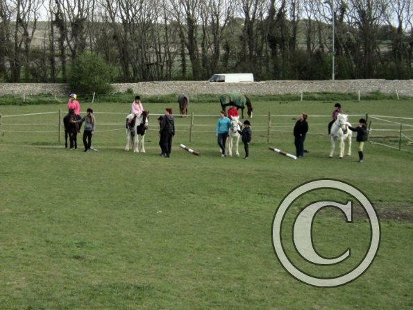 Trot away walk back race (7)