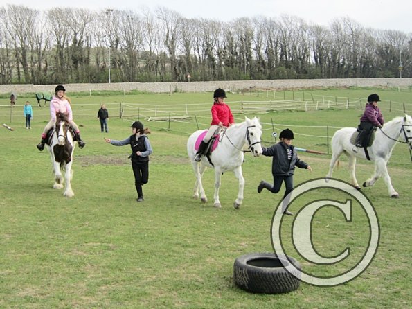 Trot away walk back race (8)