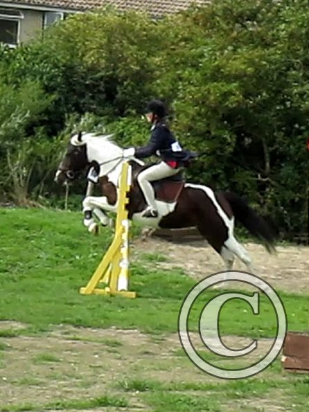 Fee and Demi jumping