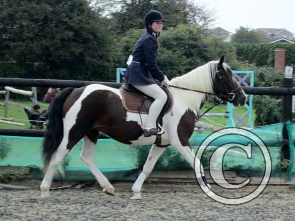 Fee and Demi warming up (2)